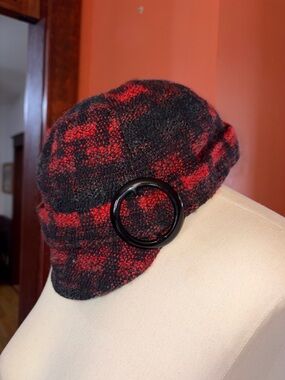 SCALA Pronto vintage Y2K 90’s Plaid Wool Blend hat with buckle accent